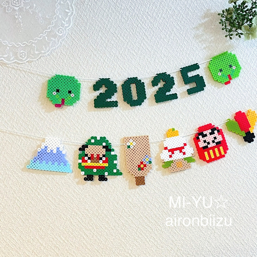 2025年 お正月飾りガーランド 縁起物 干支 巳年 ガーランド MI