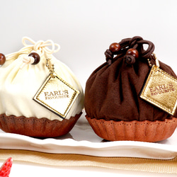 タルトな巾着ポーチ（クリーム／チョコ） 1枚目の画像