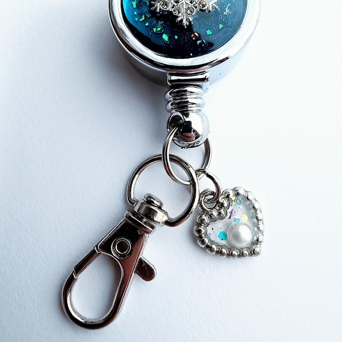 再販 リールキーホルダー 雪の結晶 海 マリン 青 合皮ストラップ