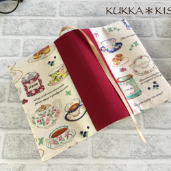 【M】新書、少年少女コミック、児童文庫用ブックカバー　紅茶の時間 (生成り、チェリーレッド/綿麻) 3枚目の画像