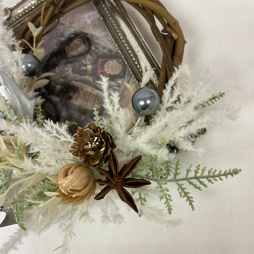 クリスマス リース ハーフリース 白 キラキラ 松ぼっくり 八角