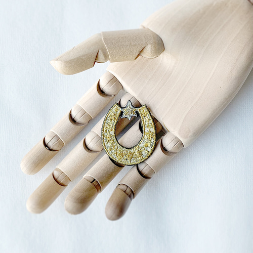 ＊ブローチ＊馬蹄.蹄鉄×牧羊犬　375刻印　アンティーク 楽天市場】馬蹄（ブローチ｜レディースジュエリー・アクセサリー