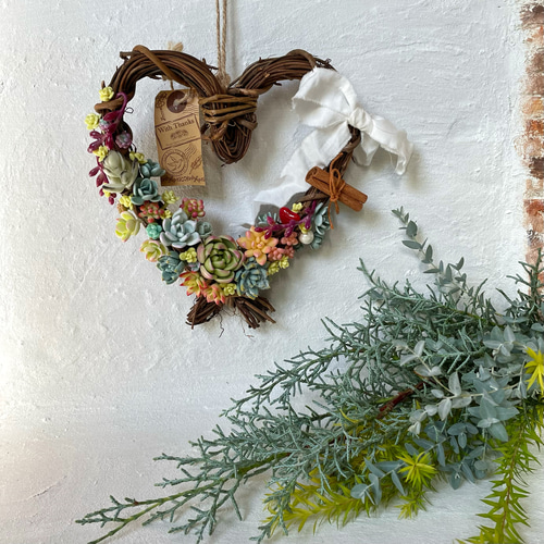 ハート多肉リース16cm♡粘土多肉植物♪グリーンインテリア クリスマス