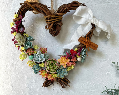 ハート多肉リース16cm♡粘土多肉植物♪グリーンインテリア クリスマス