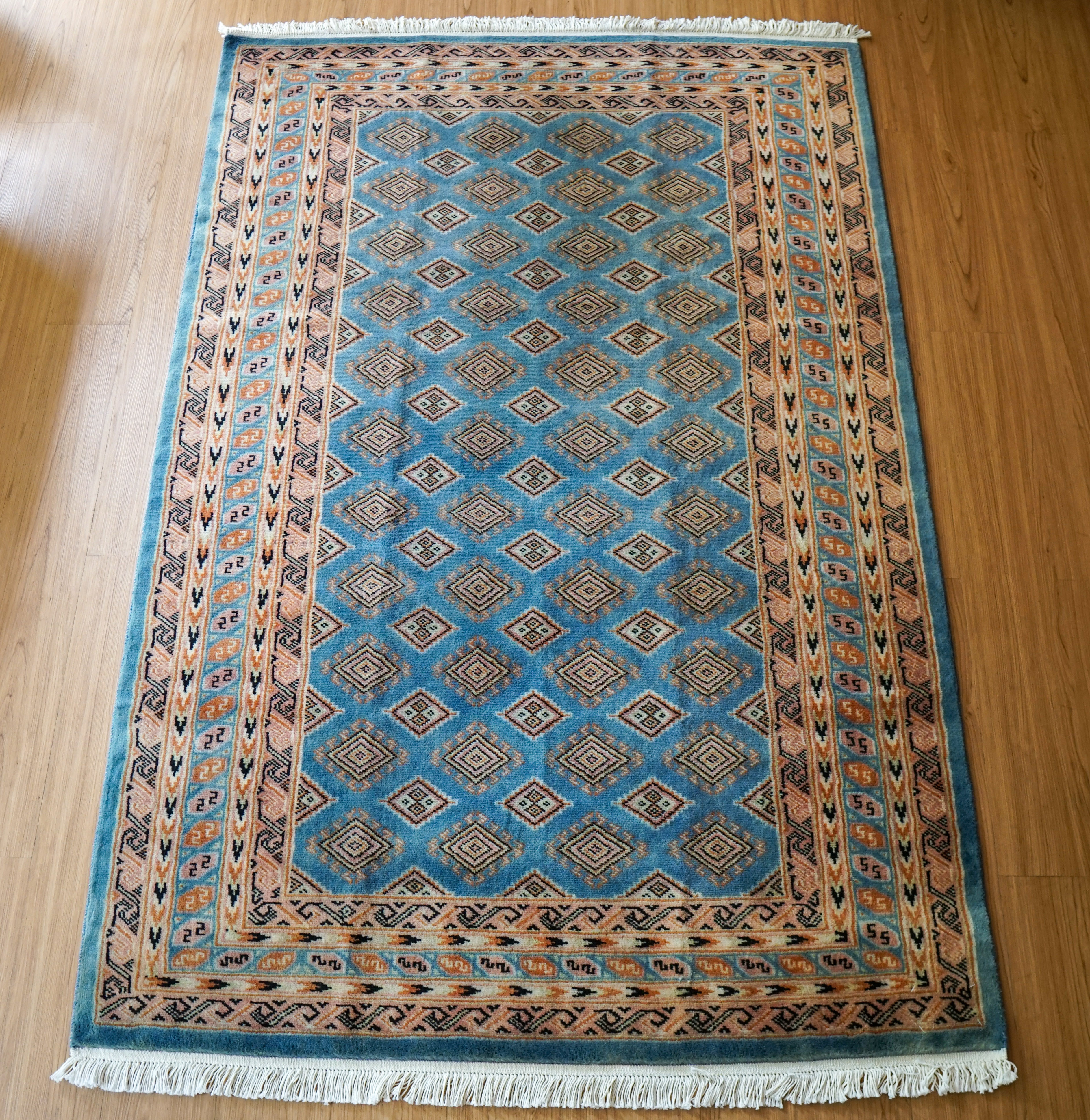 185×125cm パキスタン手織り絨毯 77,000円