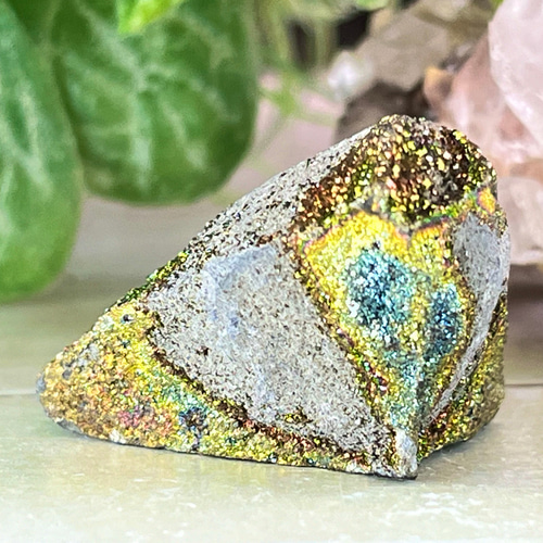 レインボー黄鉄鉱