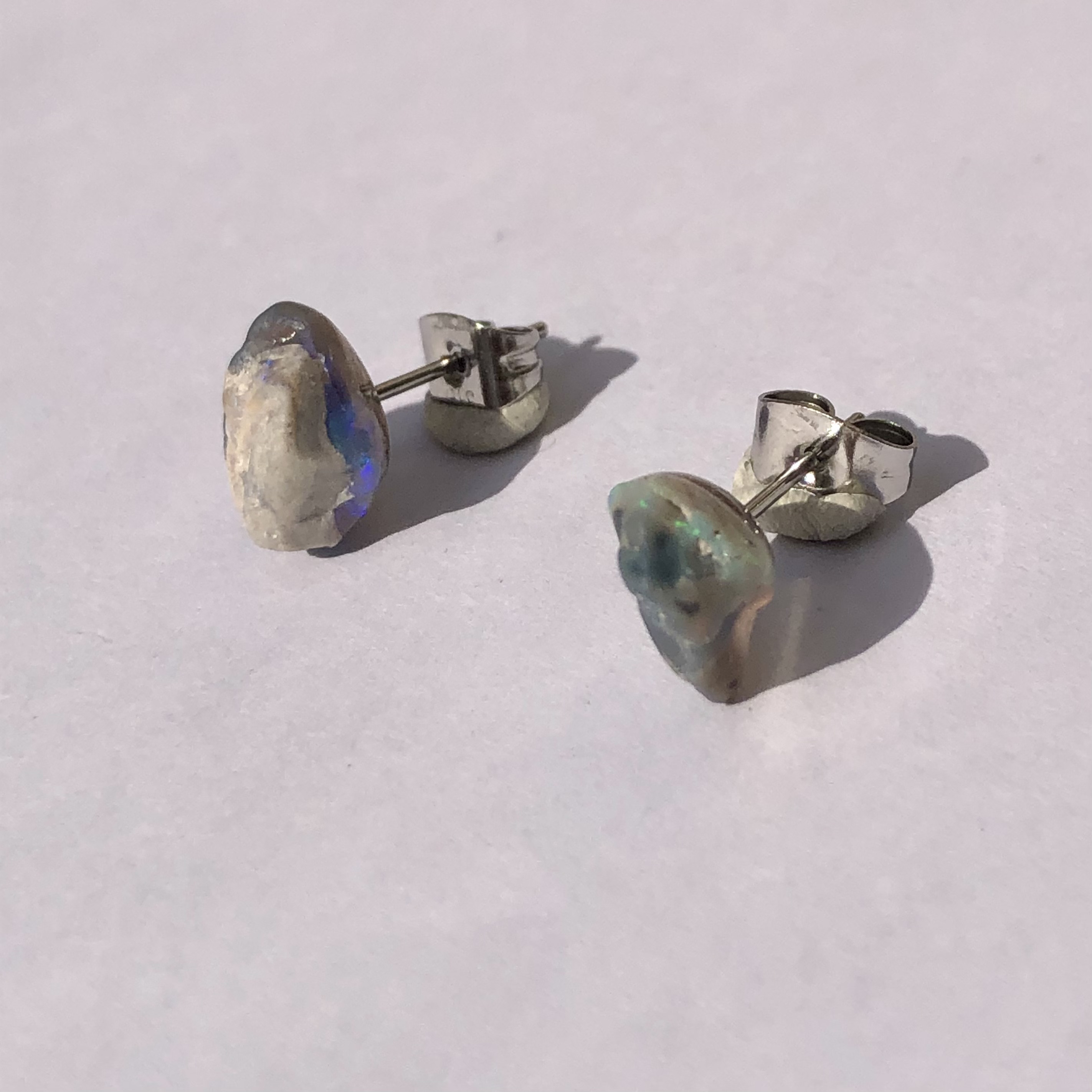 【一点もの】 ブラックオパール 原石 ピアス 鉱物 天然石 金属アレルギー対応 (No.2665) 4,608円