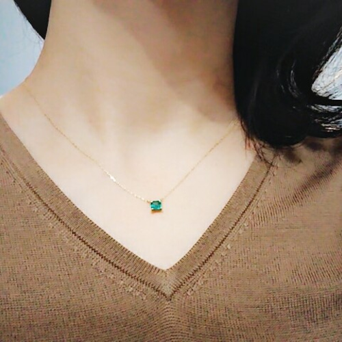K18 エメラルド スクエアネックレス ネックレス・ペンダント