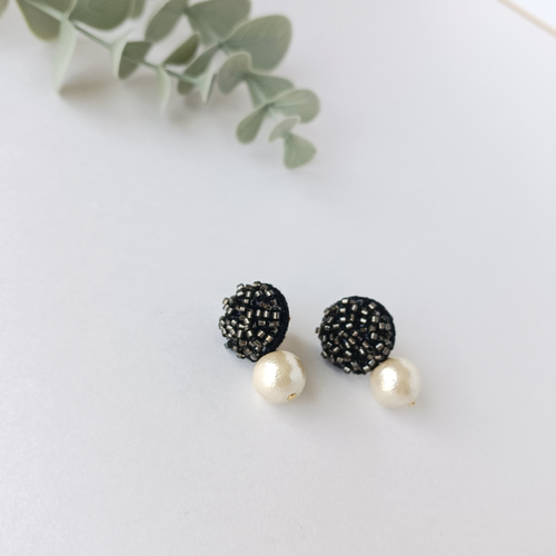 ♡ハンドメイド♡ビジューピアスイヤリング№831ブラックコットンパール 艶っと煌めくブラック つぶつぶ ビーズ と 大粒 コットンパール の