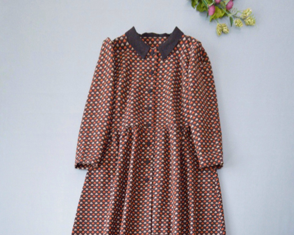 ウール混総裏小襟、脇ポケット付き大人可愛いワンピコート♪