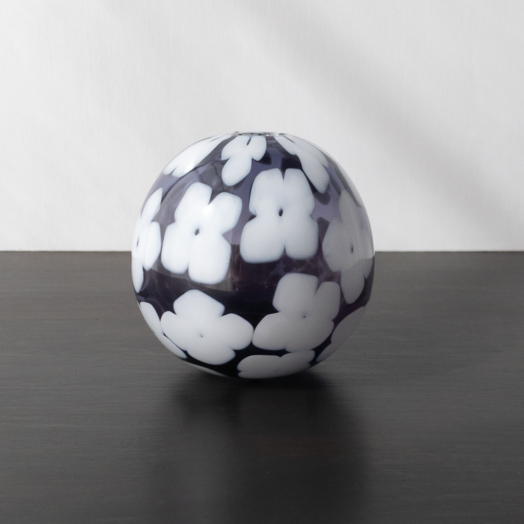 pattern vase  ball　４