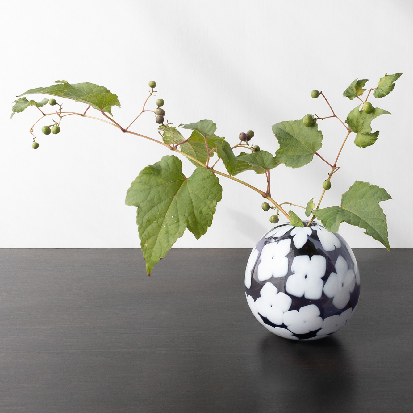 pattern vase  ball　４