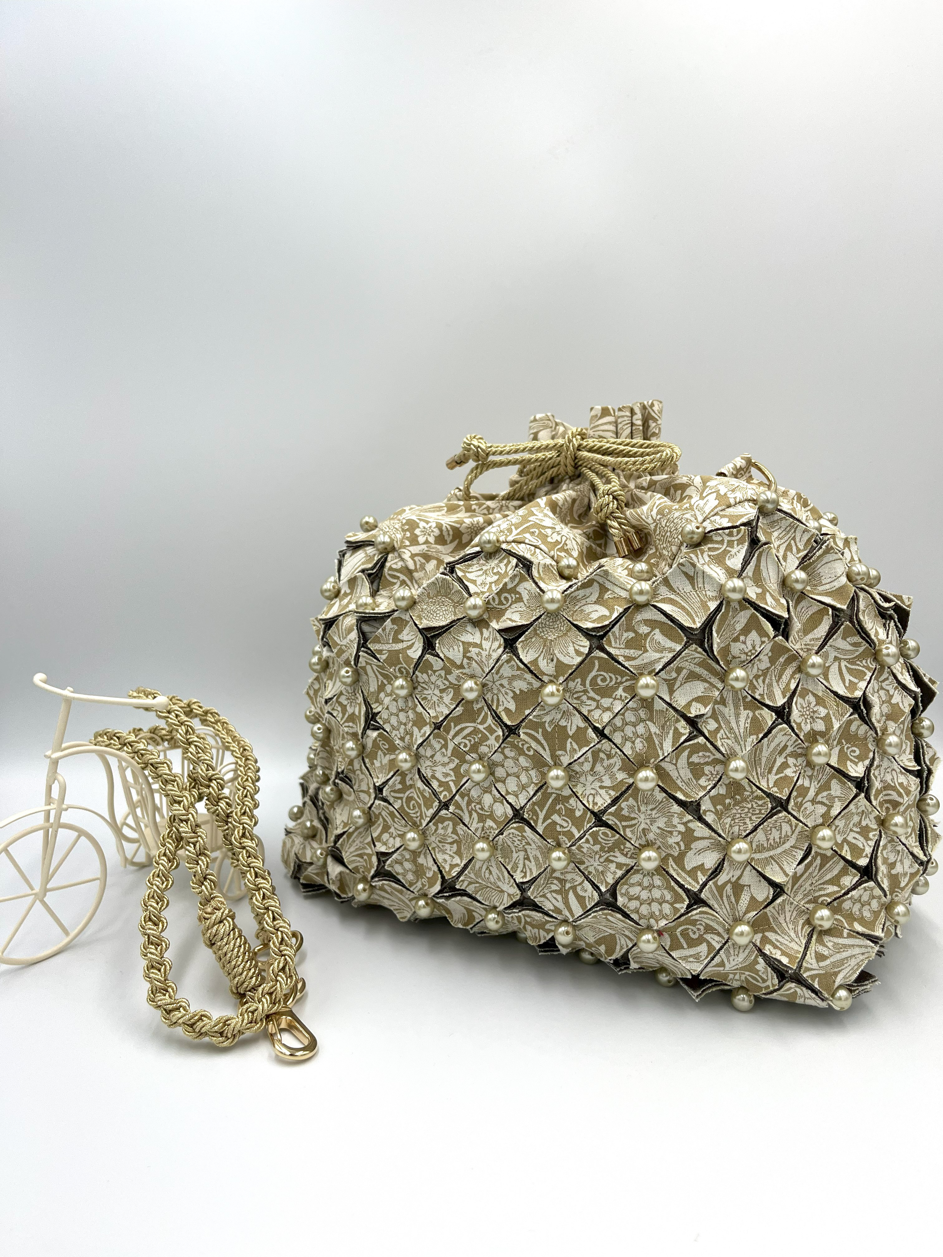 ぷっくり可愛い巾着バック　『PearlBeads BAG』Beige花柄×Beige 2way ショルダー