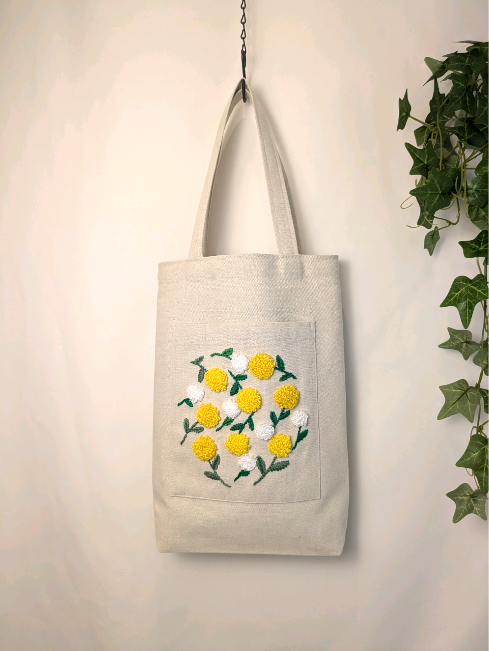 美品！花柄刺繍 バンブーハンドル 値段交渉OKです ハンドバッグ
