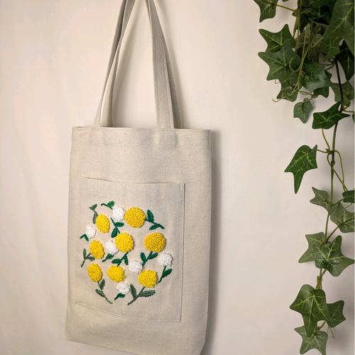 パンチニードル花柄刺繍 A4サイズ トートバッグ トートバッグ パンチニードル花柄刺繍 A4サイズ トートバッグ トートバッグ