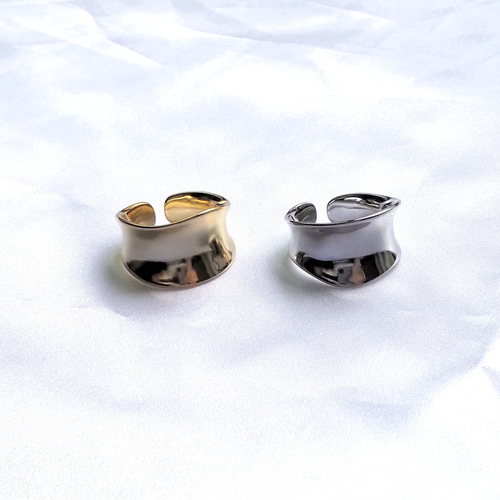 ゴールドシルバーリング2点セット ペアリングにおすすめ】ニュアンスカーブリング2個セット