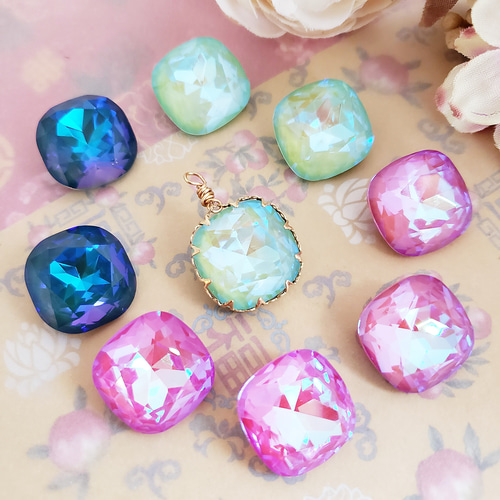 一点物☆✴︎ヘアピンコーナー652キラキラ大粒ラインストーン沢山猫