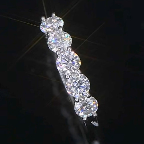 人工ダイヤ モアサナイト 5石 シルバー ハーフエタニティリング 【9号】 受注製作 0.3ct×5石 モアサナイト 4mmハーフ エタニティリング
