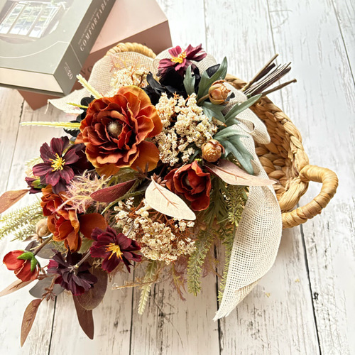 晩秋まで飾れるフラワーリース♡揺れる紅葉に秋風を感じて♡秋の