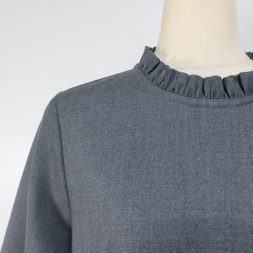 秋冬春まで【入学式・卒業式にも】❣️ウールのフリル襟ワンピース