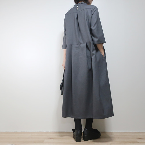 秋冬春まで【入学式・卒業式にも】❣️ウールのフリル襟ワンピース