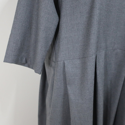 秋冬春まで【入学式・卒業式にも】❣️ウールのフリル襟ワンピース