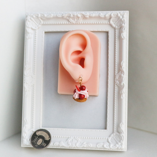 いちご.+:。M01843 ● 1129 オモテサンドウレカン ピアス LOVE BY e.m. ピアス antsいちごピアス レディース メンズ