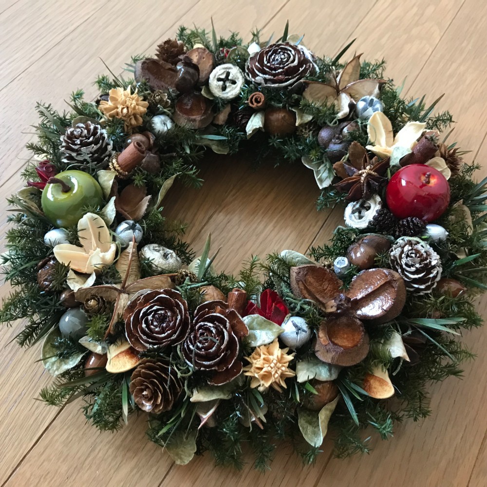 《X'mas》オールシーズン飾れるシダローズとリンゴのボタニカルグリーンリース　28cm（1点限定）