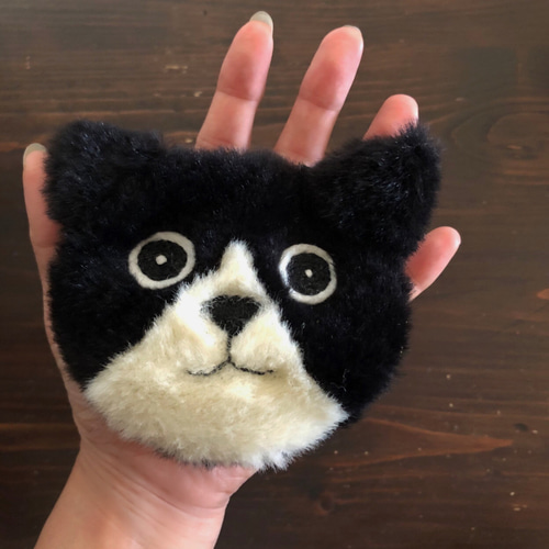 15】目の色選べる♪黒ハチワレ猫ちゃんコインケース 寝る