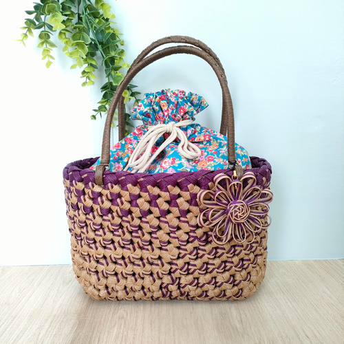 花編みかごバッグM 薄茶色✕紫 クラフトバンド かごバッグ 野々太郎