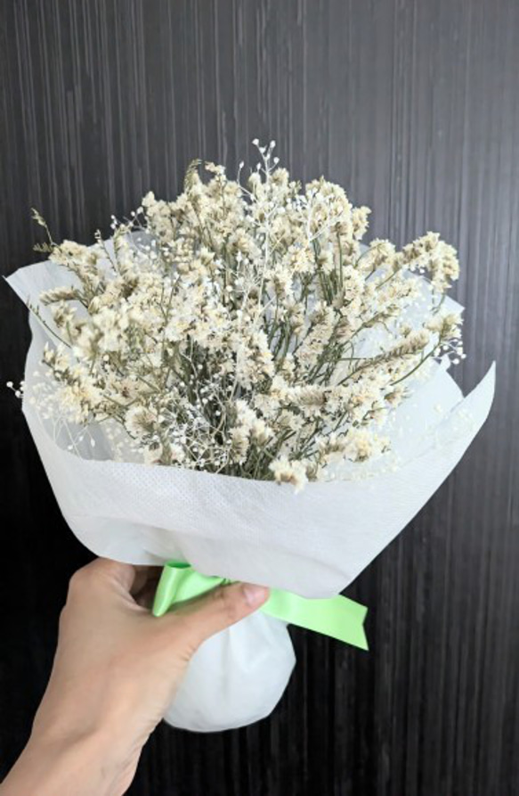 スターチスとかすみ草の白い花束（プリザーブドフラワー／ドライ