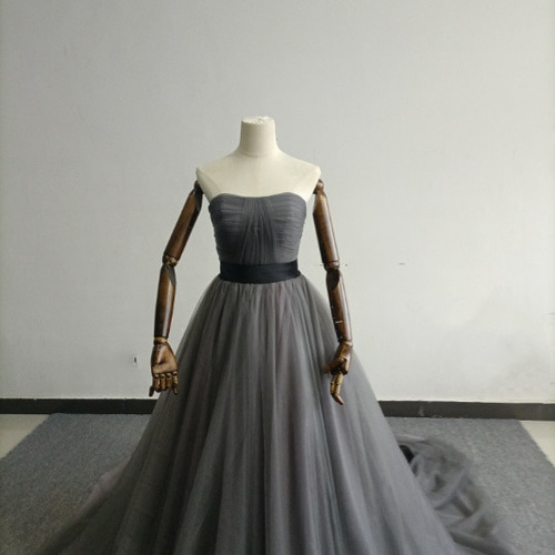 グレーカラードレス オフショルダーの2WAYドレス ロングトレーン