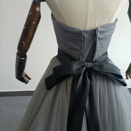 グレーカラードレス オフショルダーの2WAYドレス ロングトレーン