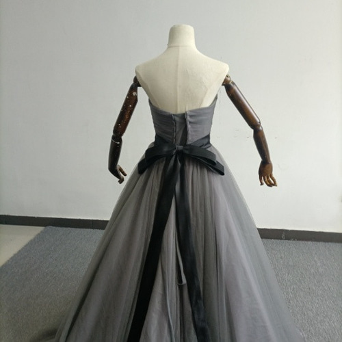 グレーカラードレス オフショルダーの2WAYドレス ロングトレーン