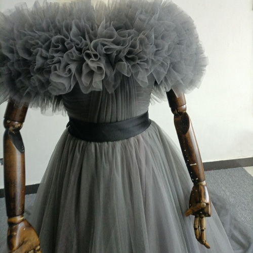 グレーカラードレス オフショルダーの2WAYドレス ロングトレーン