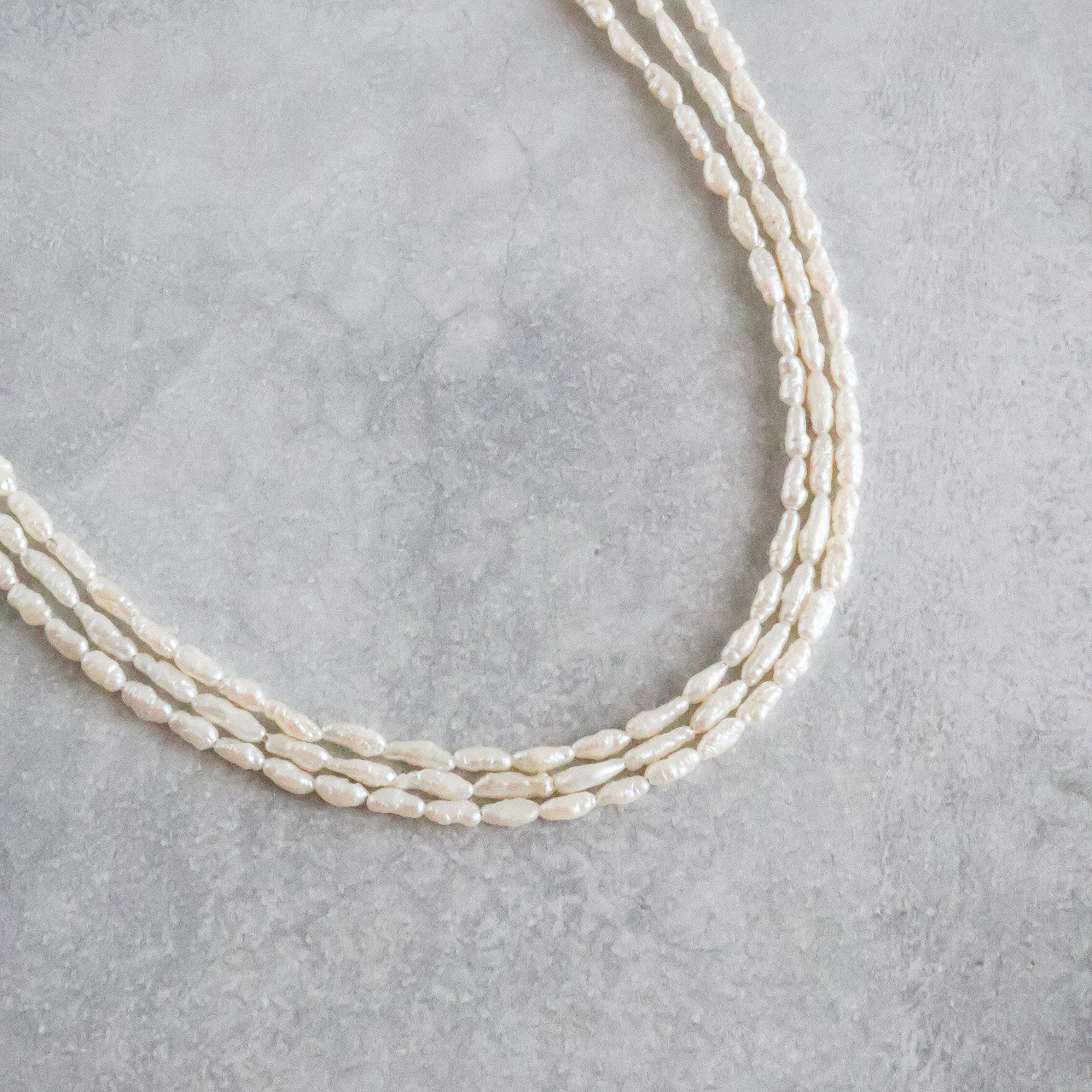 しゅわしゅわ淡水パールのロングネックレス　120㎝