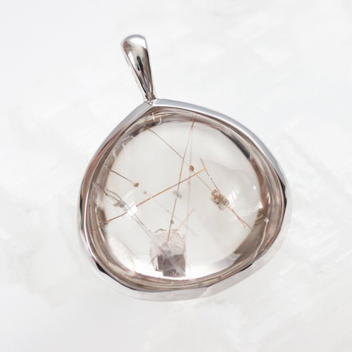 1点物 カルサイトインルチルクォーツ ペンダントトップ（マロン）SV925