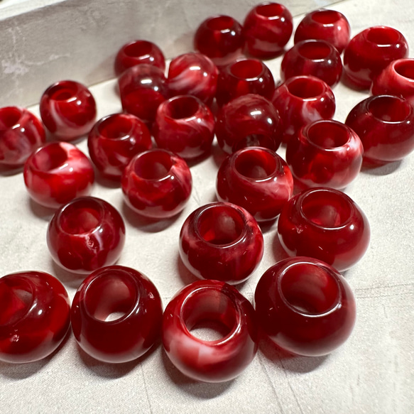 30個 天然石風 大穴 プラスチック ビーズ 3枚目の画像