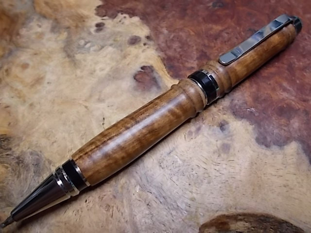 タンボチの縮杢　シガータイプのボールペン　　手作り品！