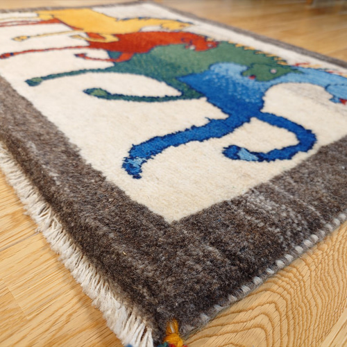 秋入荷オススメ】ペルシャ ギャッベ 玄関マット 希少な横柄