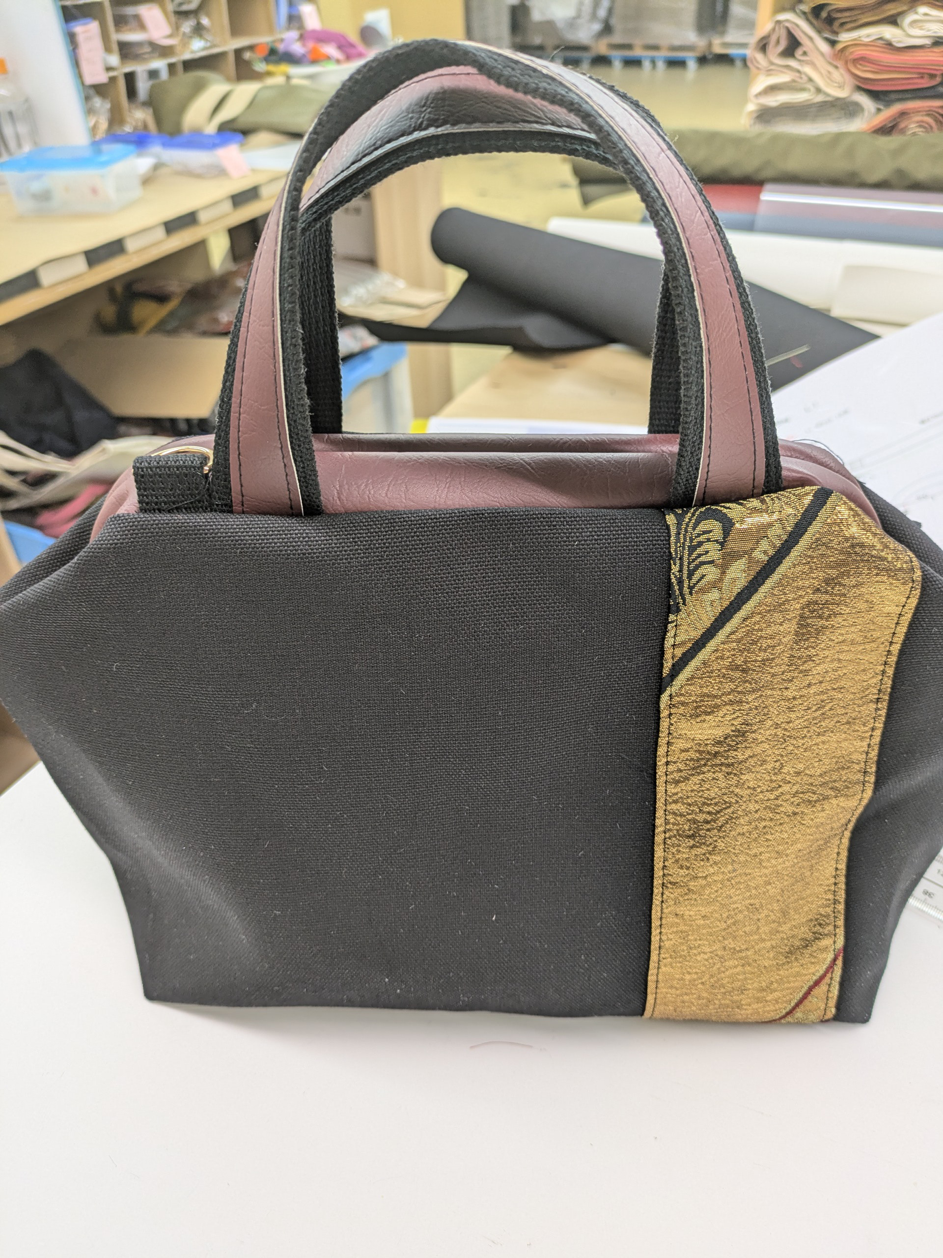 着物・帯リメイクバック　『オビカラbag』　帆布L1タイプ　手提げ、ばね口金、　送料無料