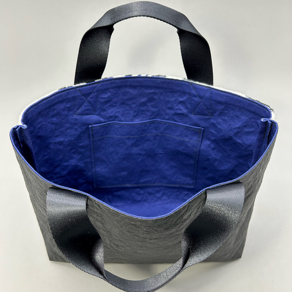 [特殊軽量素材]アシンメトリーファートート　ゼブラファー×ブラック　<裏地 ブルーバイオレット>　浅めM 12枚目の画像