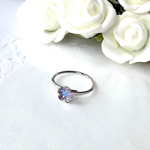 ヴィンテージガラス・ヴィトレイルのリング（Vintage Swarovski Hot fix VitrailLt） 1枚目の画像