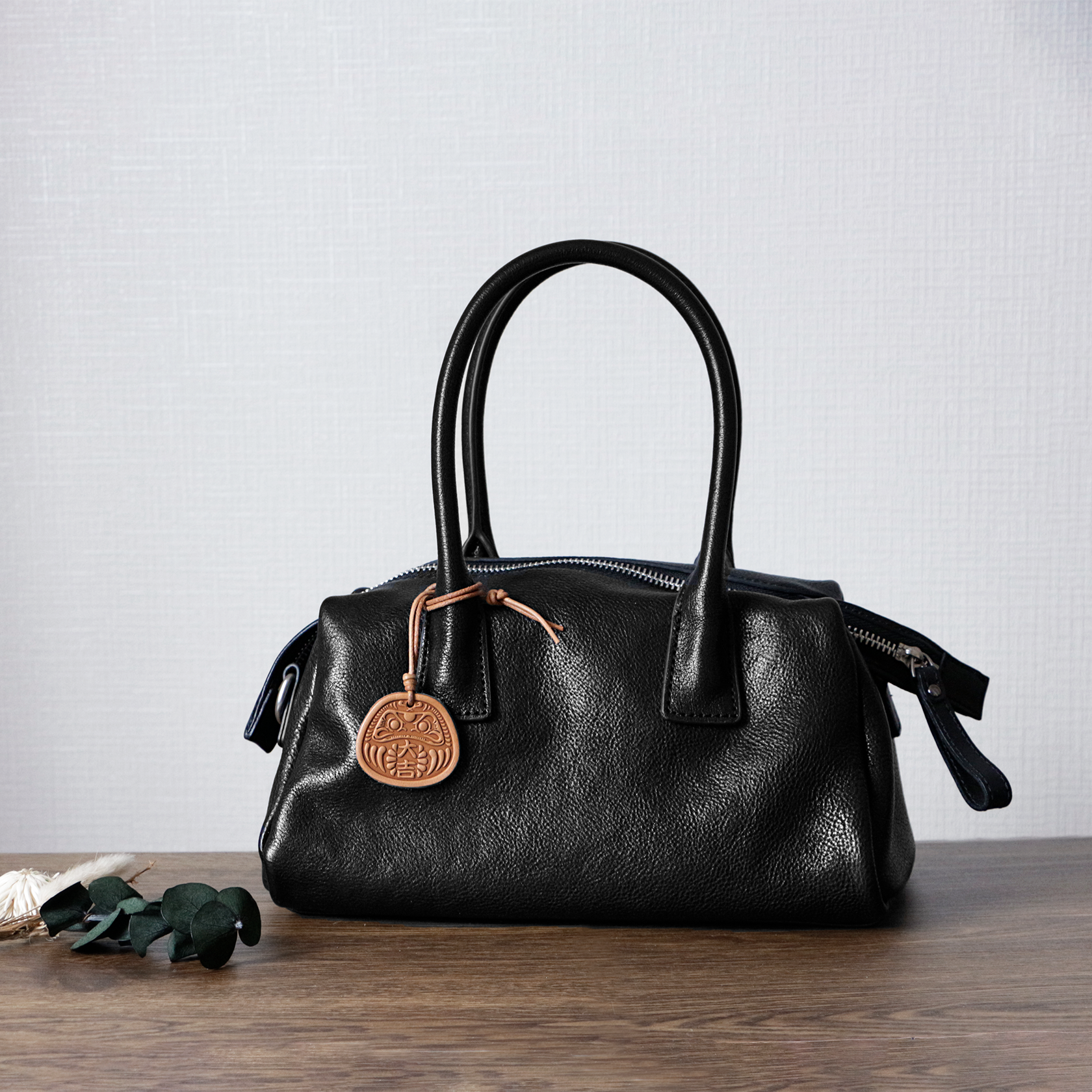 2wayシンプルな牛革ボストンバッグ斜め掛けショルダーバッグ　カジュアルなバッグ　ブラック