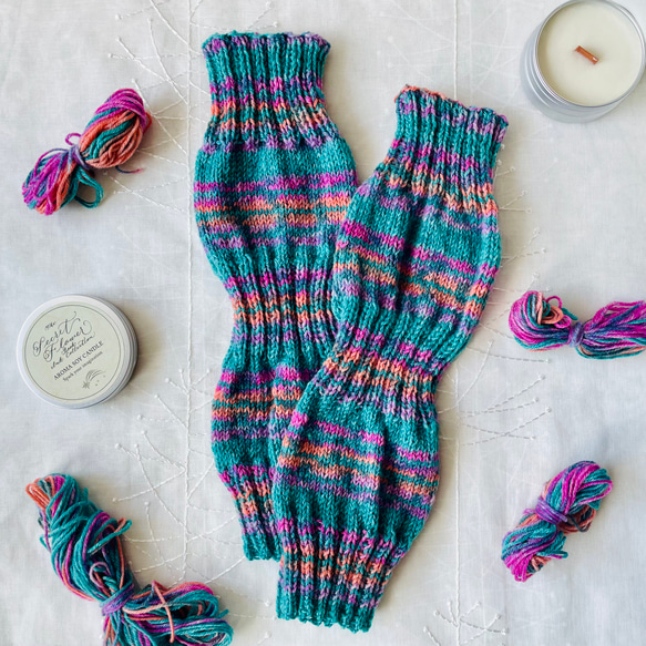 【現品限り】手編みのアームウォーマー（湖畔の空色） 3枚目の画像