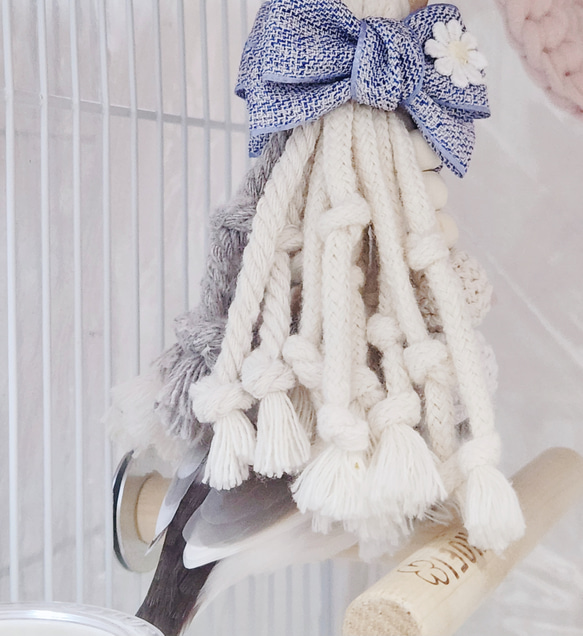 文鳥 小鳥のおもちゃ 【文鳥さんの紐しゃらしゃら(オフホワイト無地) 】文鳥おもちゃ 文鳥紐おもちゃ バードトイ 8枚目の画像