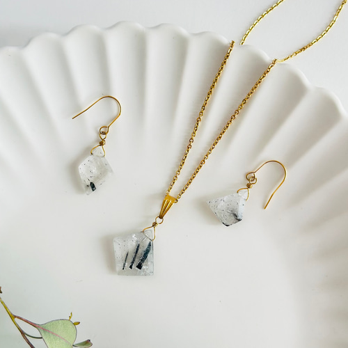 天然石のピアス イヤリング ✳︎ブラックトルマリンインクォーツ