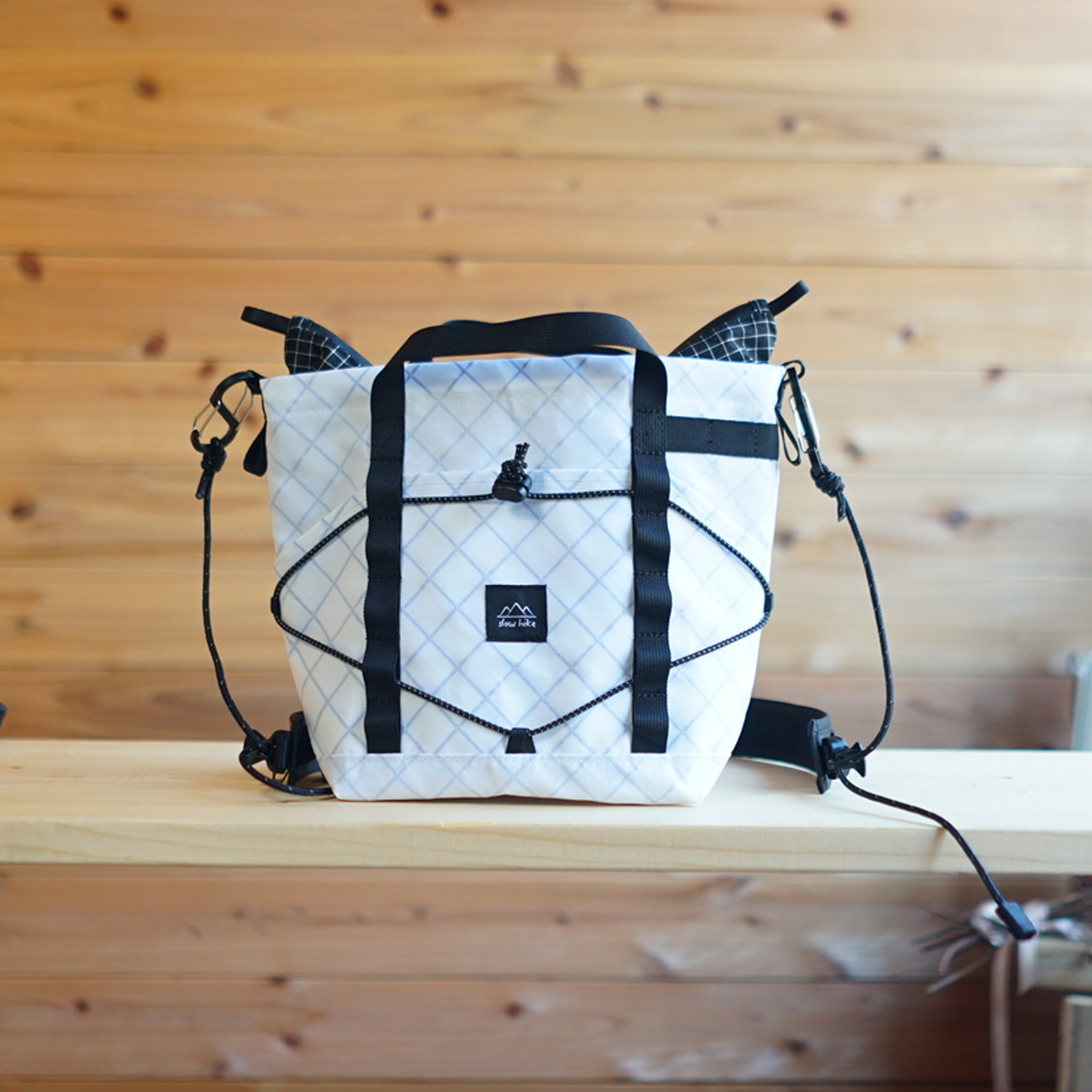 ECOPAK・ホワイト｜ちびハイカーサコッシュ・S/登山・キャンプ・フェス・アウトドア・超軽量・防水