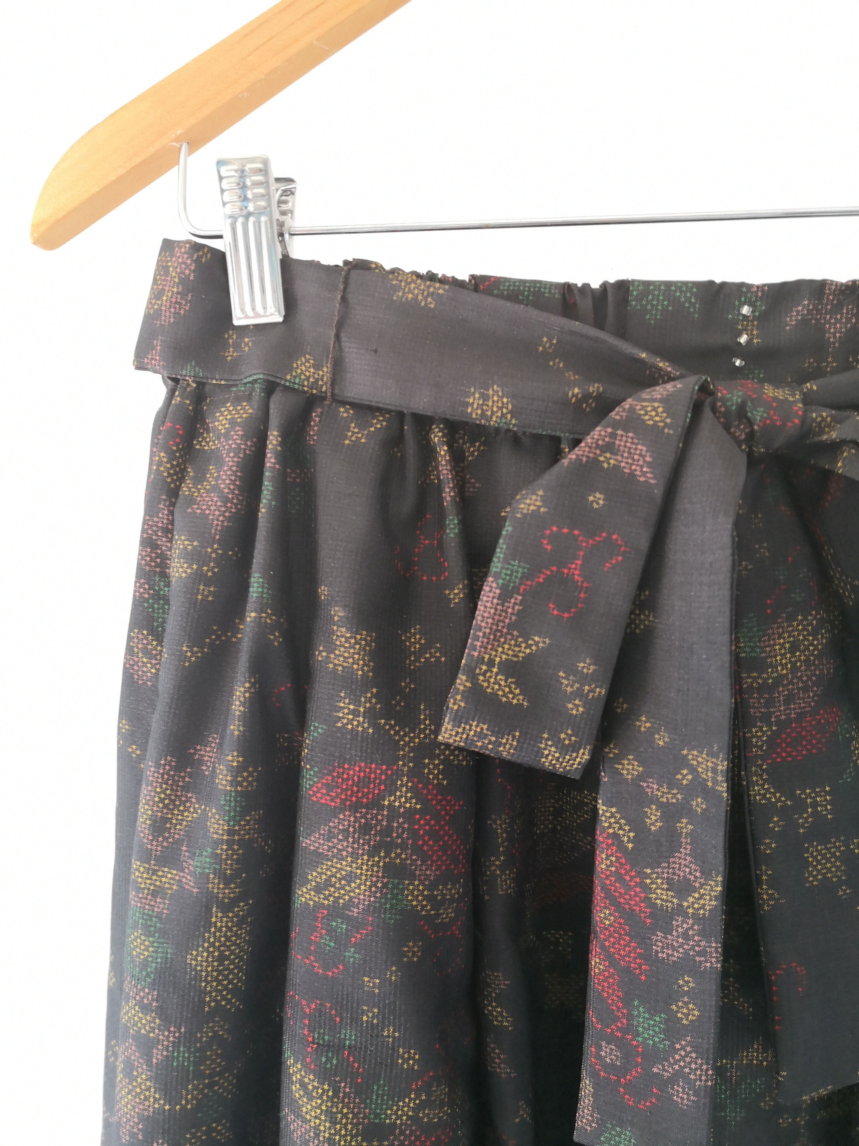 【送無】タックギャザー大島紬（焦茶草花文）裏地あり