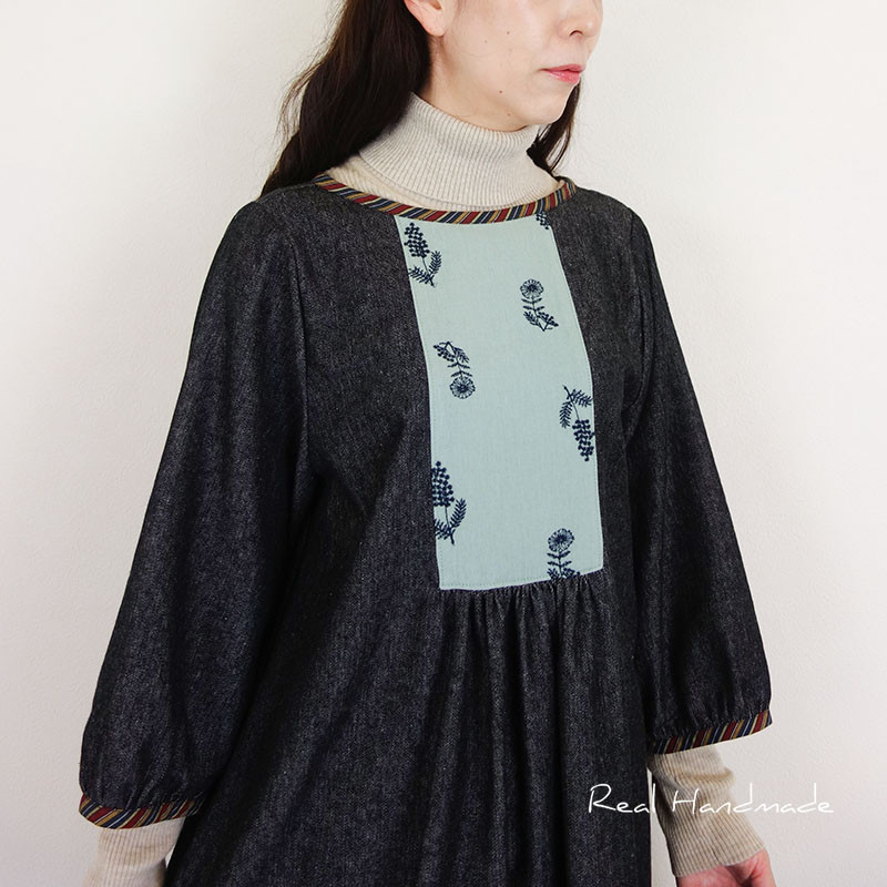 コットンリネン柔らかブラックデニム刺繍ストライププルオーバー